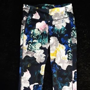 Old Navy yoga pants floral print